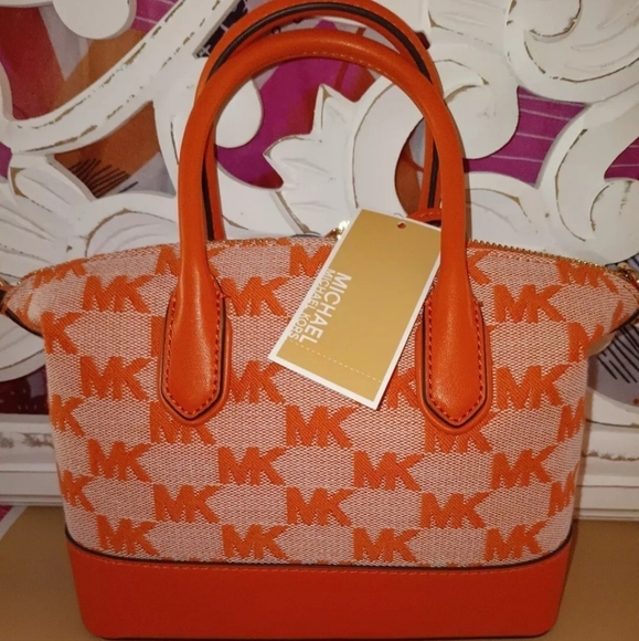 NEW! Michael Kors Hyde Small Satchel Crossbody Handbag MK Logo Jacquard - Picture 2 of 3